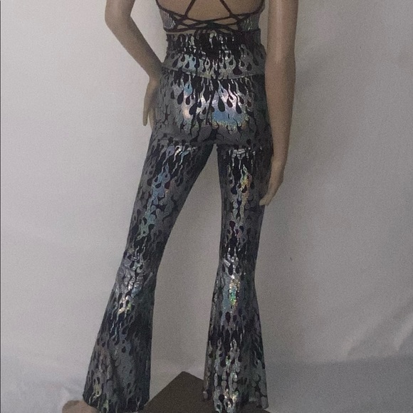 Fire bell bottom pants - Picture 3 of 9